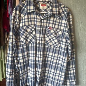 Wrangler Men's Navy and White Checkered Shirt